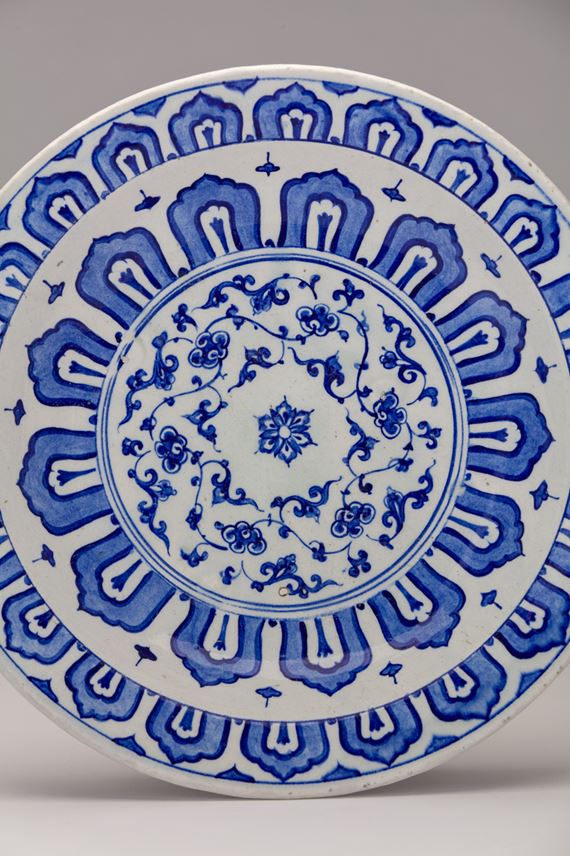 Blue and White Iznik Dish with Kaleidoscope design | MasterArt